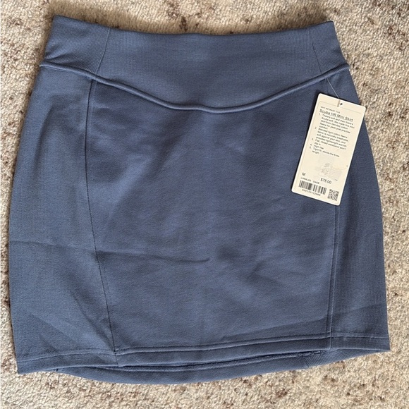 lululemon athletica Dresses & Skirts - Lululemon Scuba Mini Skirt